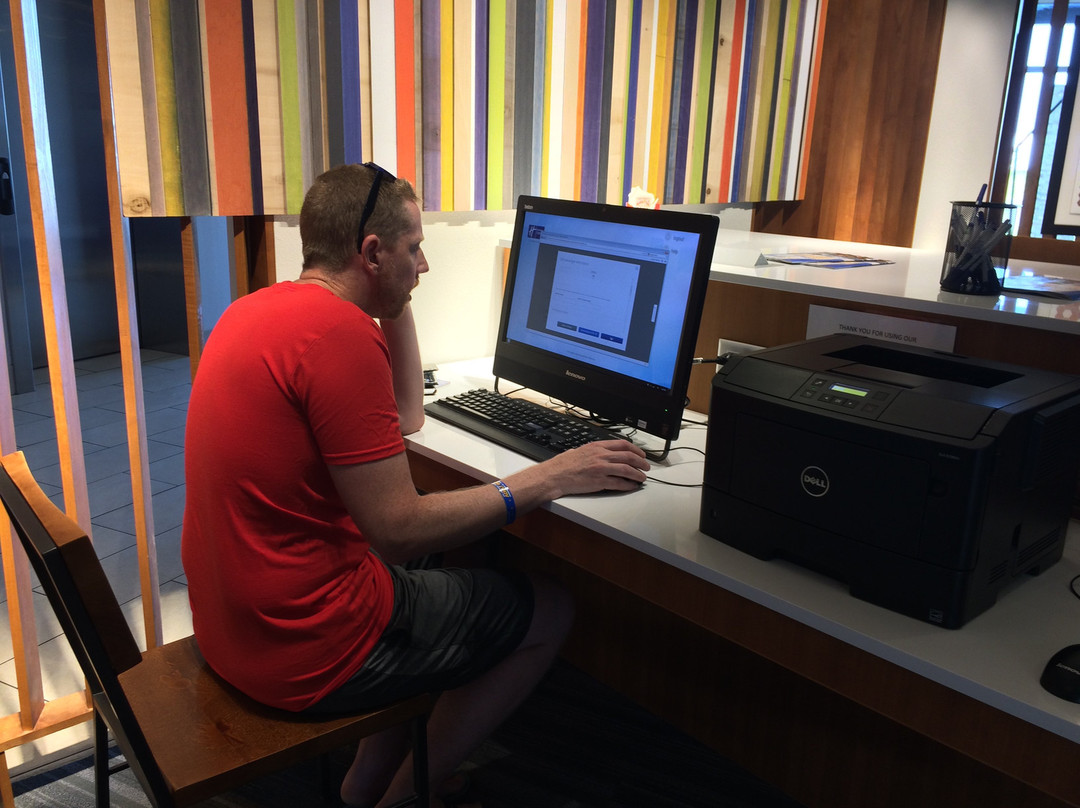 智选假日套房酒店-丰迪拉克主图