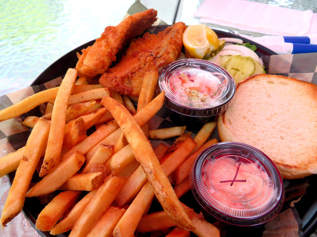 The Sand Bar - Toledo Beach Marina-La Salle必去景点