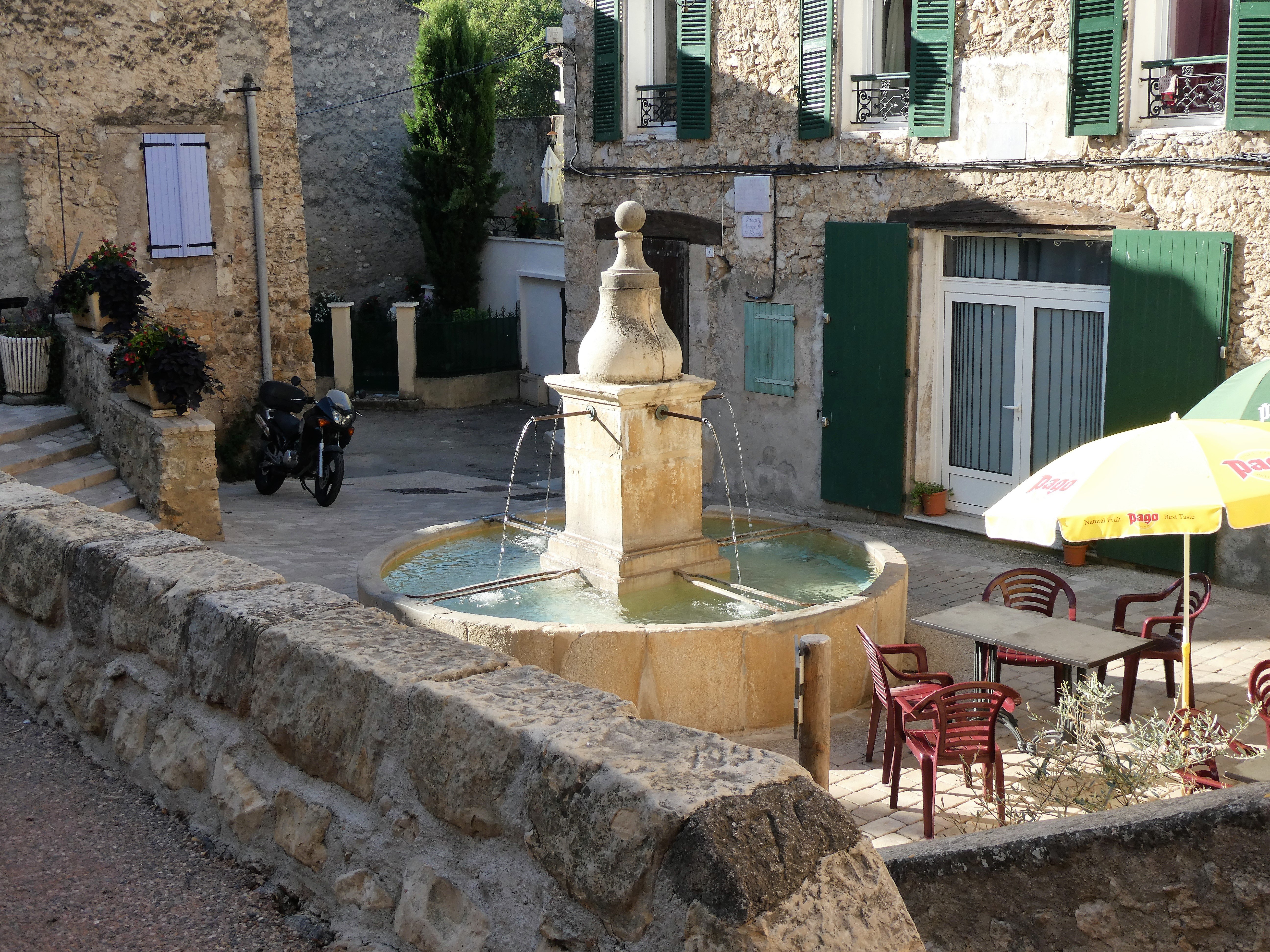 Hotel Restaurant La Fontaine-浴室