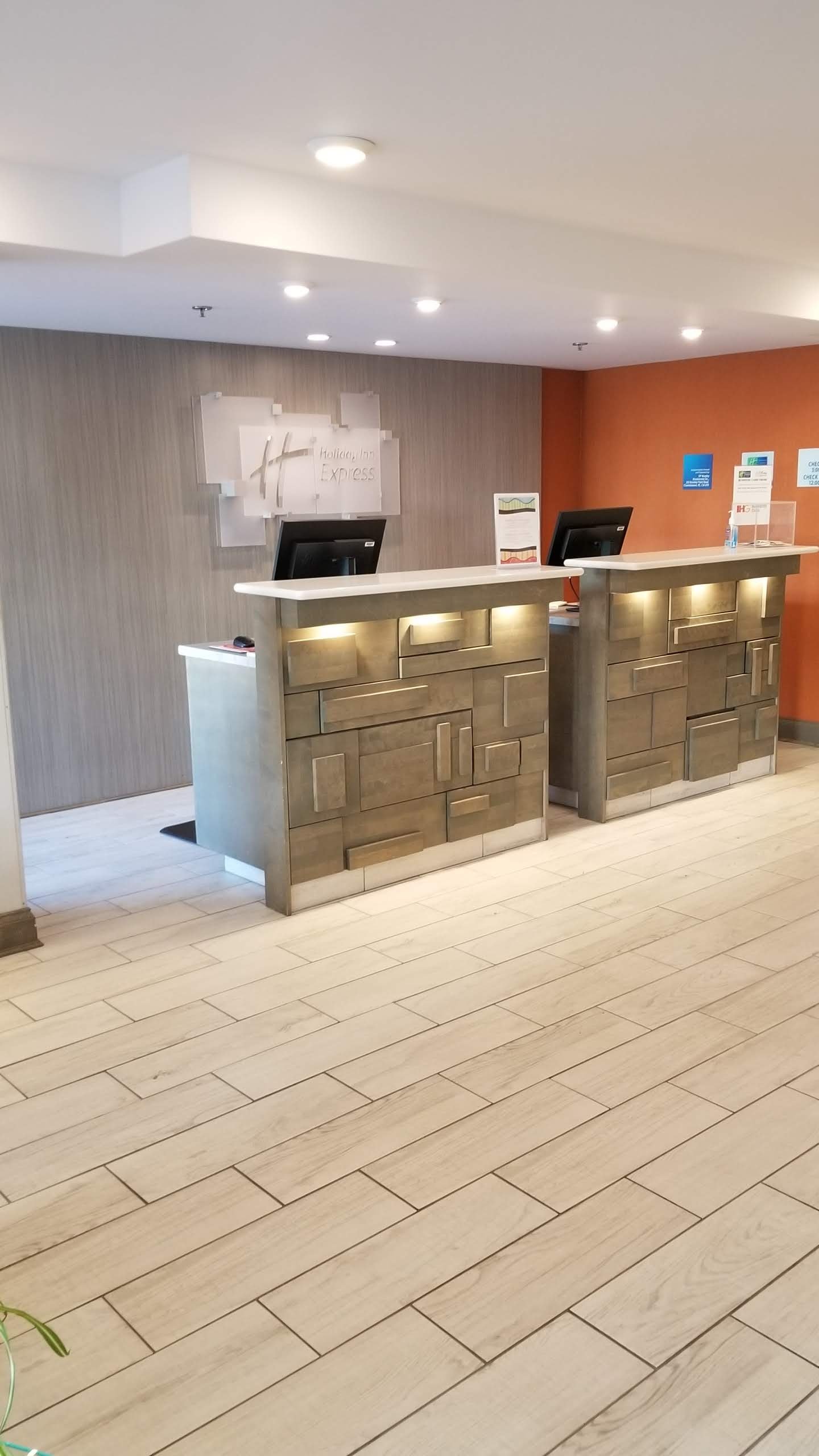 Holiday Inn Express & Suites Fredericton By IHG-浴室
