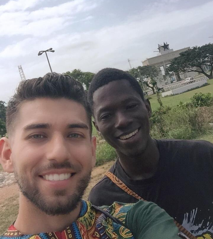 Black Star Gate-阿克拉必去景点