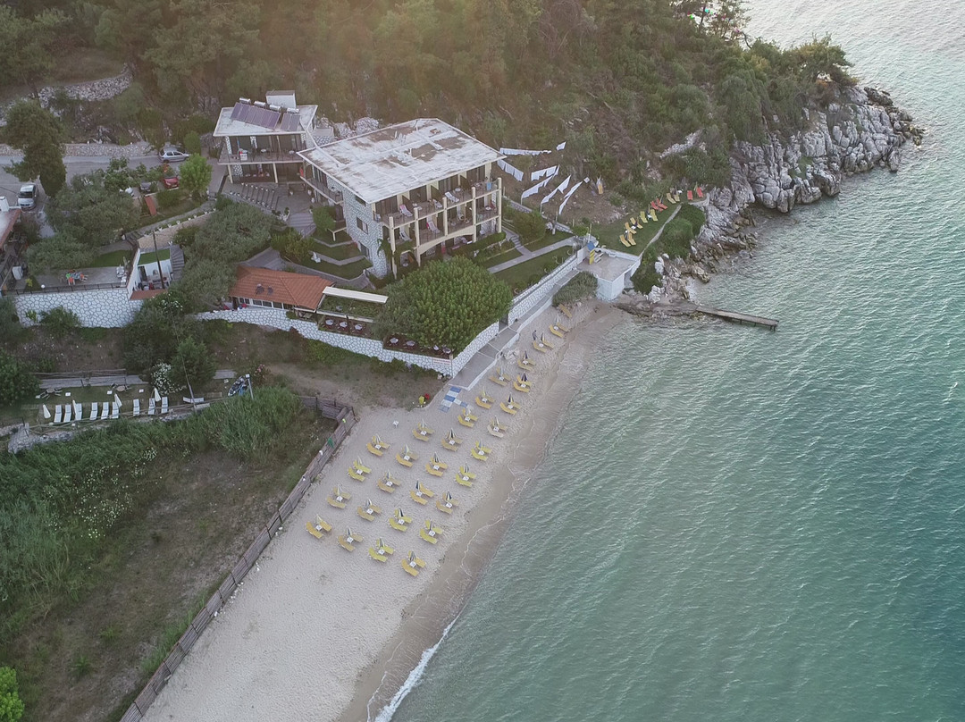 Nisteri Beach Hotel Villa主图