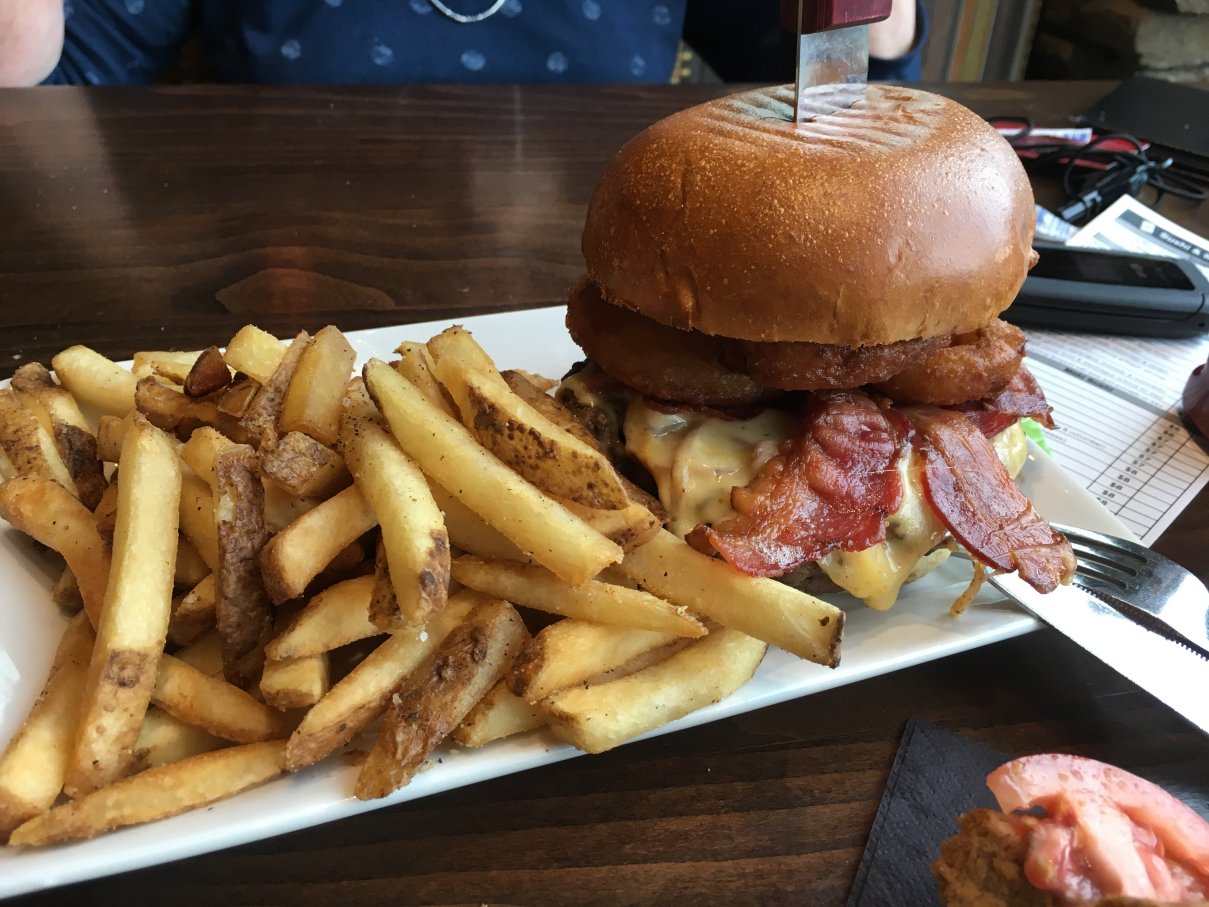 好莱坞娱乐场匹兹堡南部凯悦嘉轩酒店-餐饮