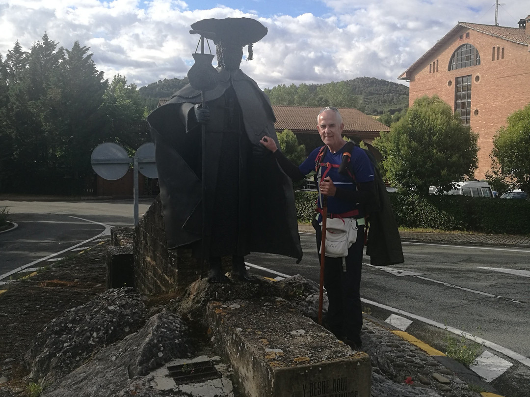 Monumento al Peregrino-Puente la Reina必去景点