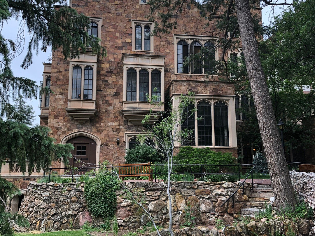 Glen Eyrie Castle景点图片