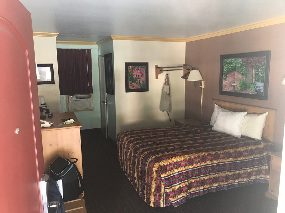 National 9 Inn主图