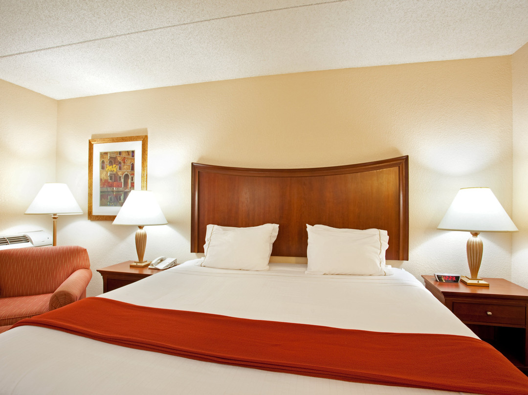 Holiday Inn Express Milwaukee-West Medical Center by IHG主图