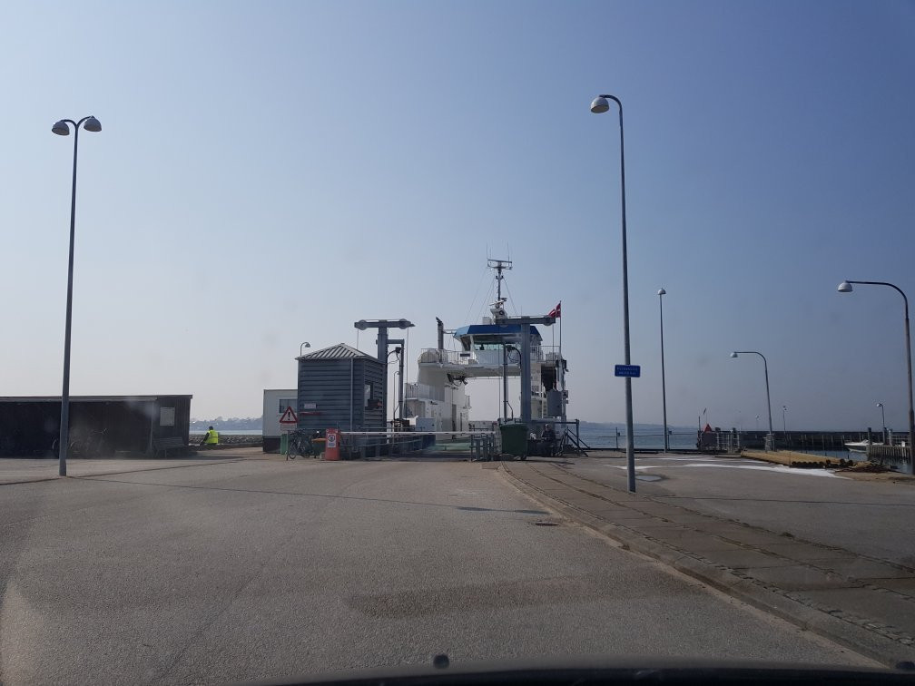 Aaroe ferry景点图片