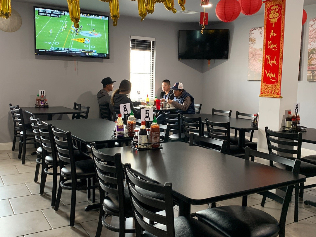 Claude餐馆和美食-Cafe Blvd & Bar