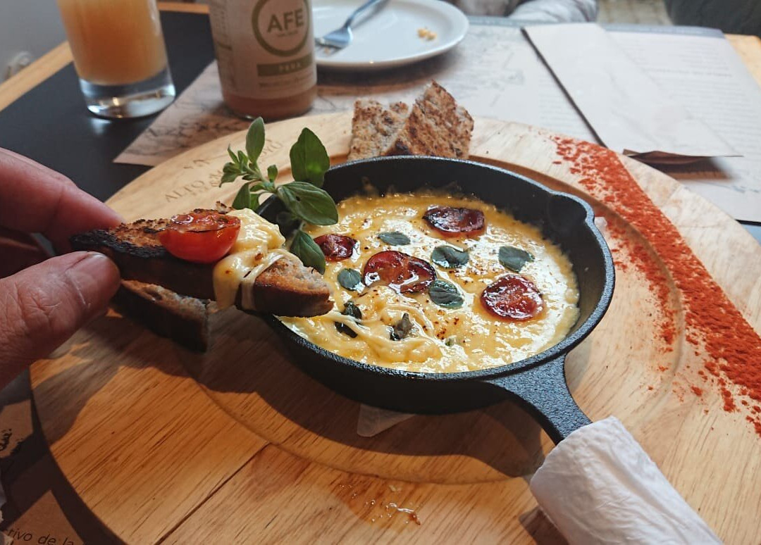 Puerto Raul Marin Balmaceda餐馆和美食-Restoran Alto Melimoyu