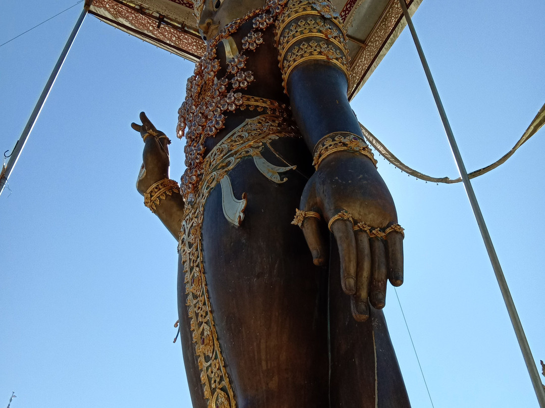 Wat Ming Mueang Temple景点图片