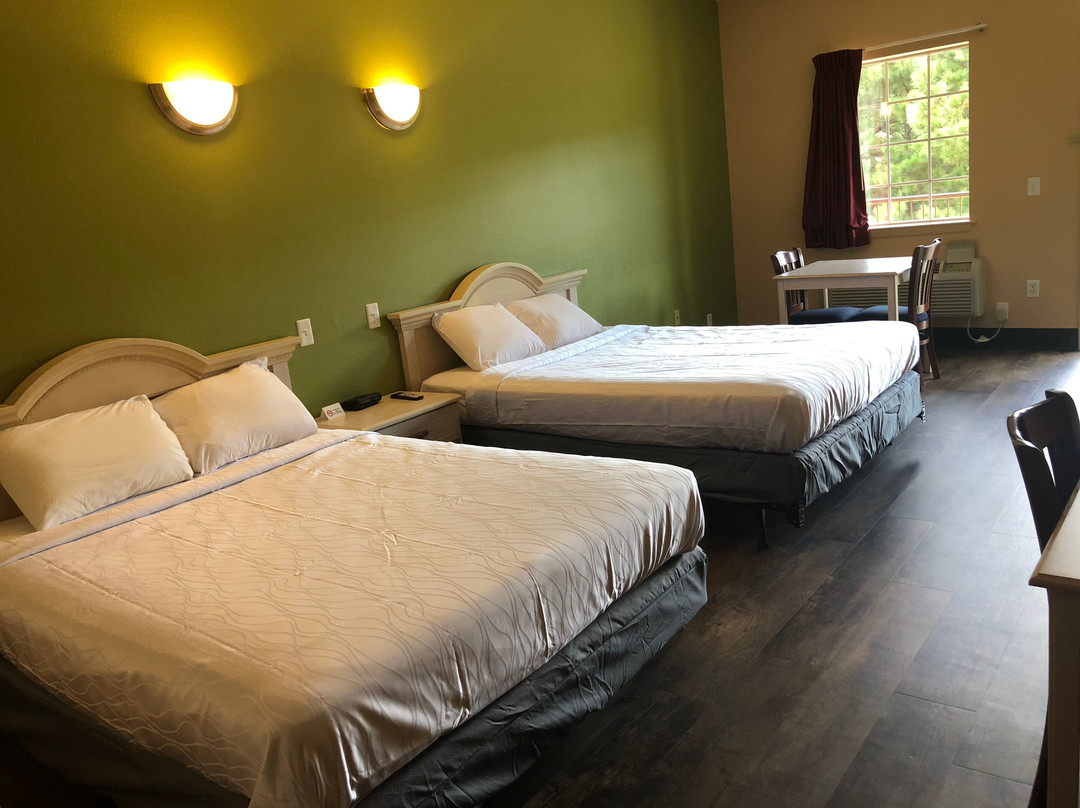 Weston Inn & Suites主图