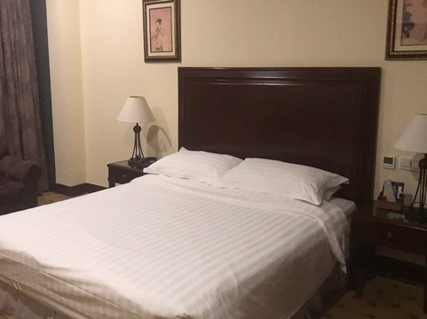 财富·唐大酒店主图