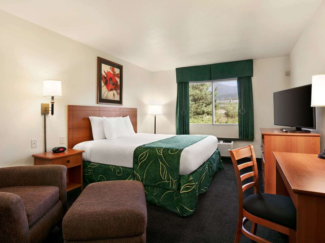 Travelodge by Wyndham Low Moor Near Covington主图