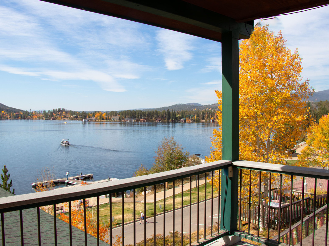 Western Riviera Lakeside Lodging主图