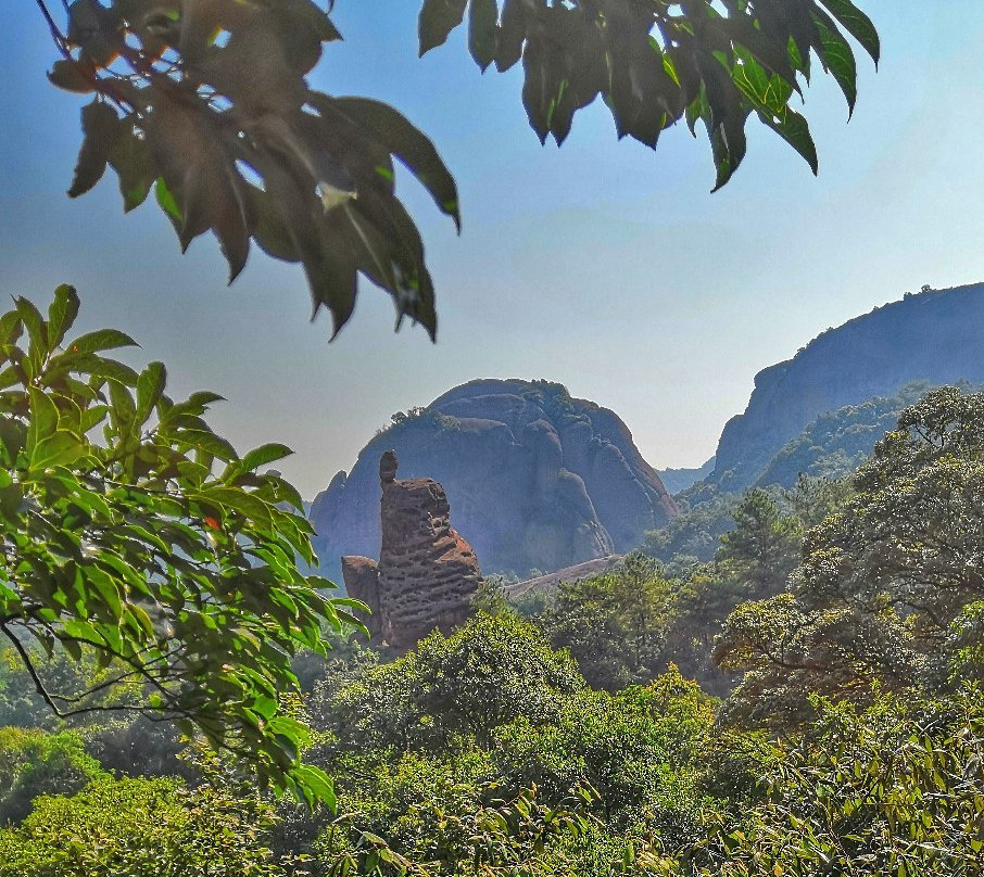 弋阳龟峰景区-弋阳县必去景点