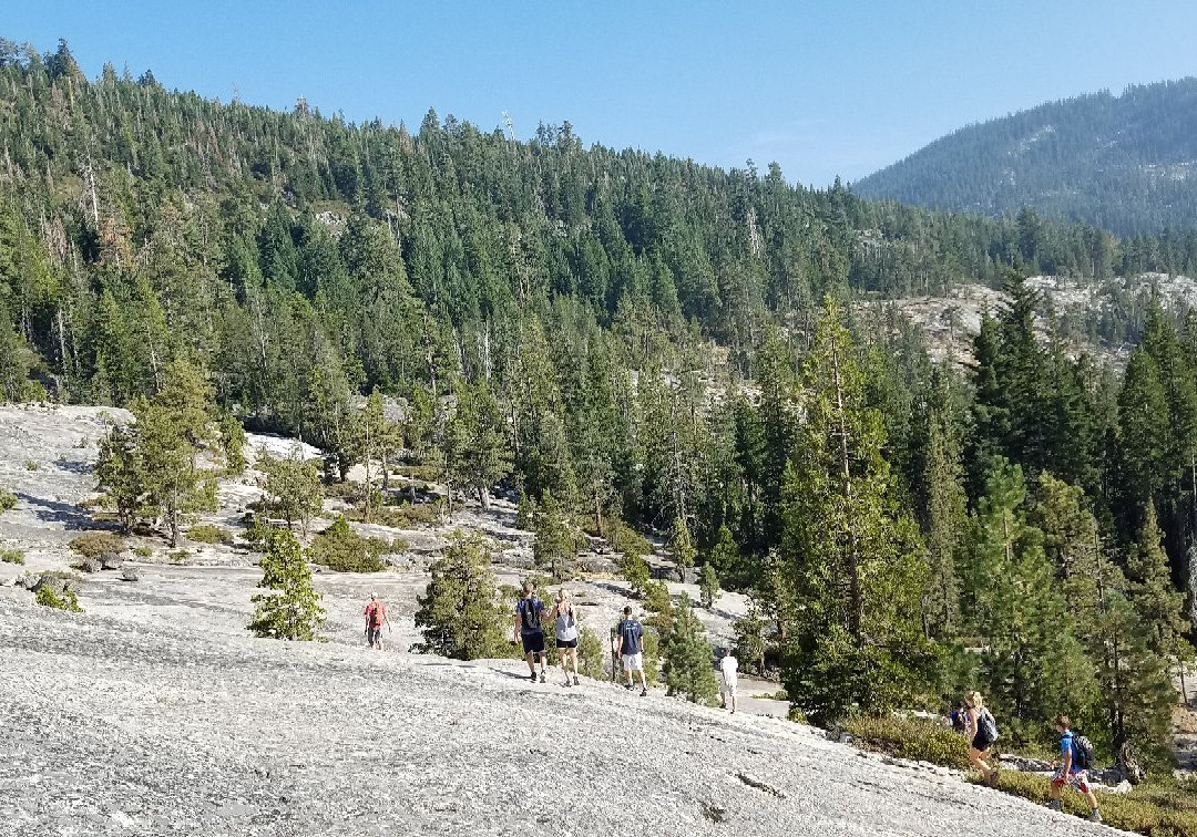Horsetail Falls & Pyramid Creek景点图片