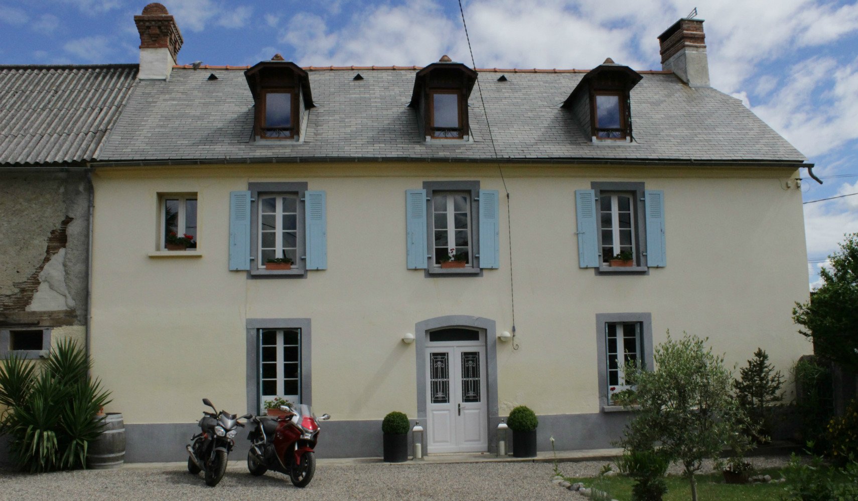 Pyrenees Motorcycle Tours-官方