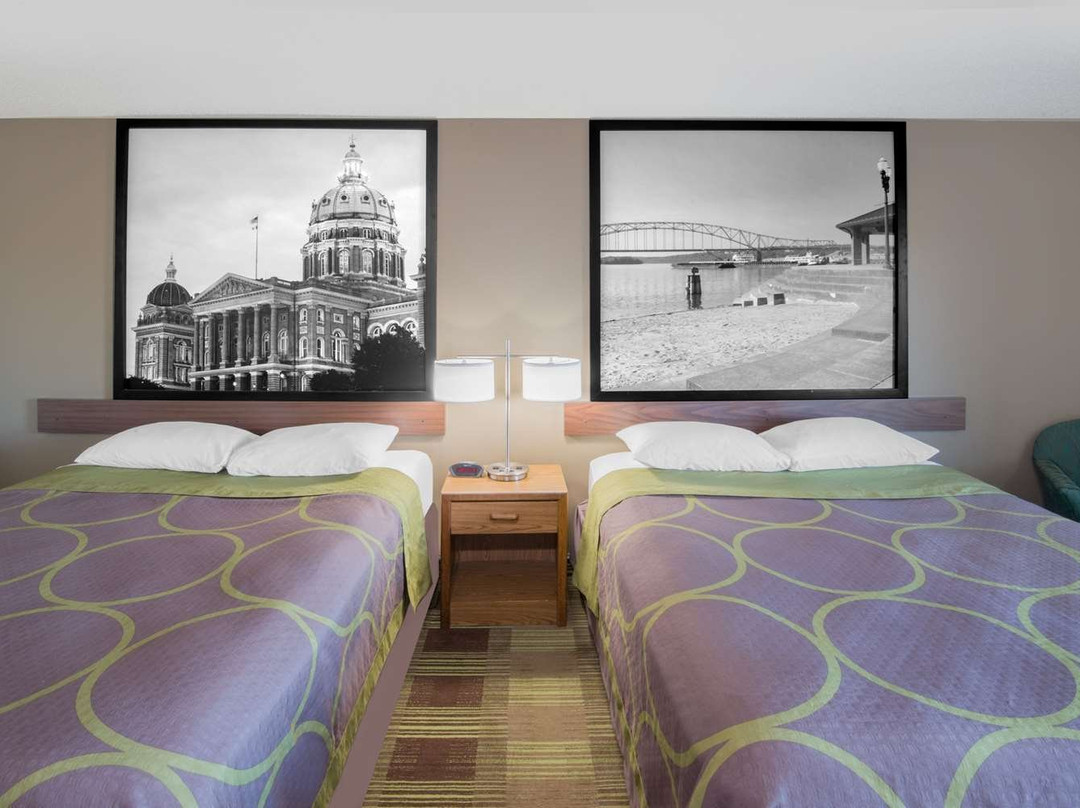 Super 8 by Wyndham Toledo主图