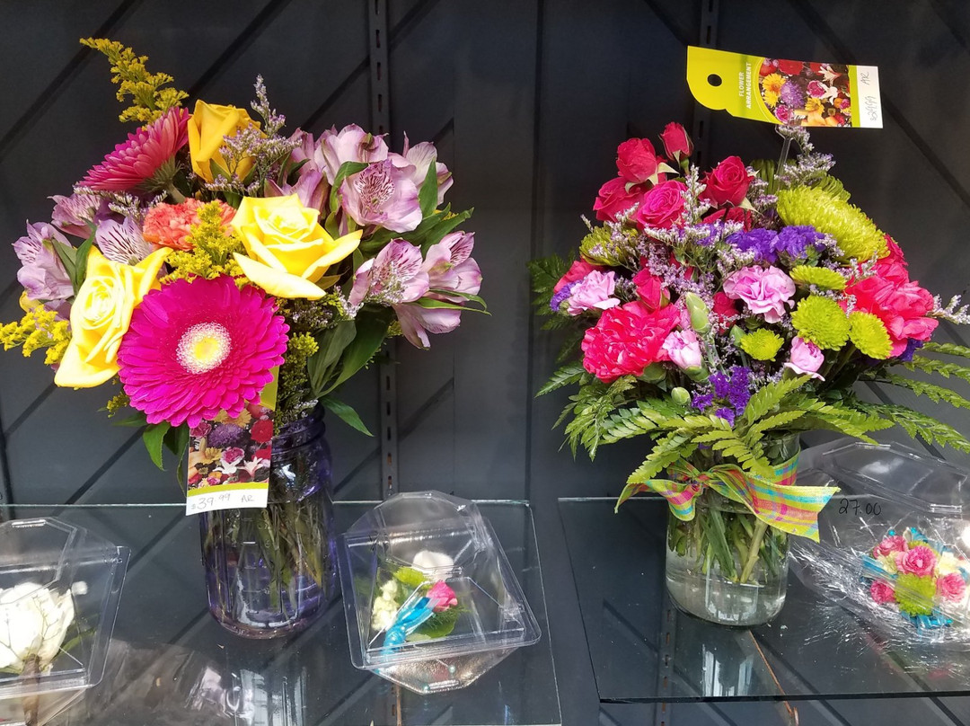 Caan Floral and Greenhouses-希博伊根必去景点