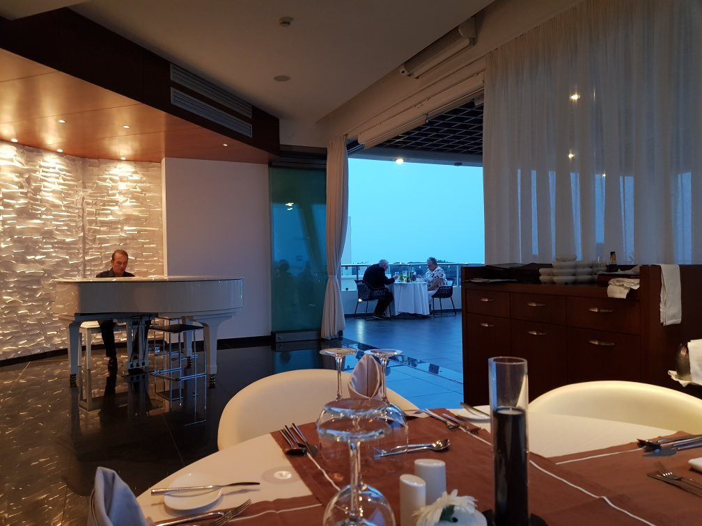 Kallithea餐馆和美食-Noble Restaurant