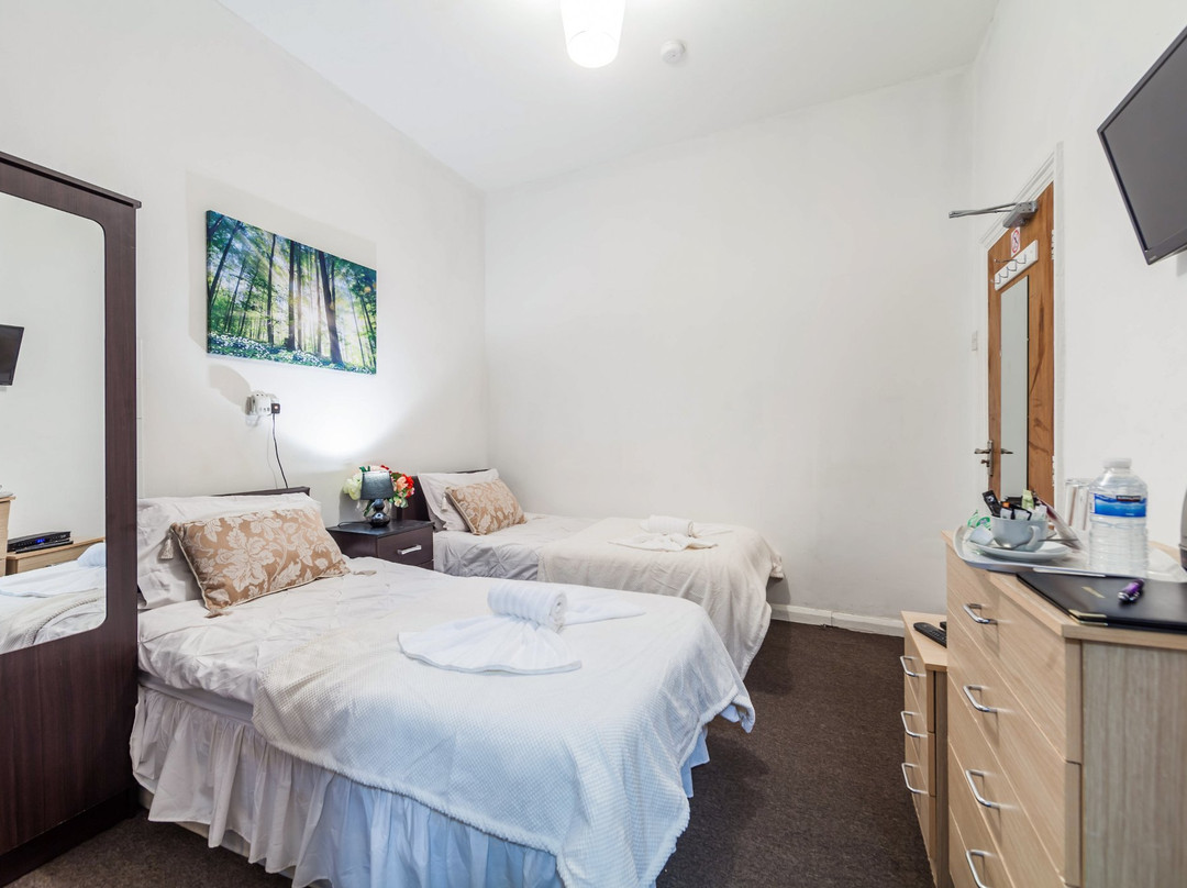 Thurlow Gardens Guest House主图