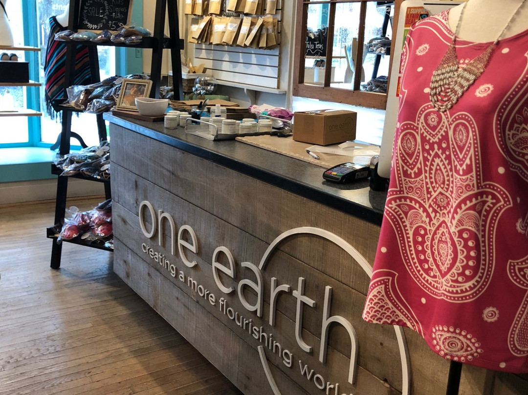 One Earth Boutique-滨湖尼亚加拉必去景点