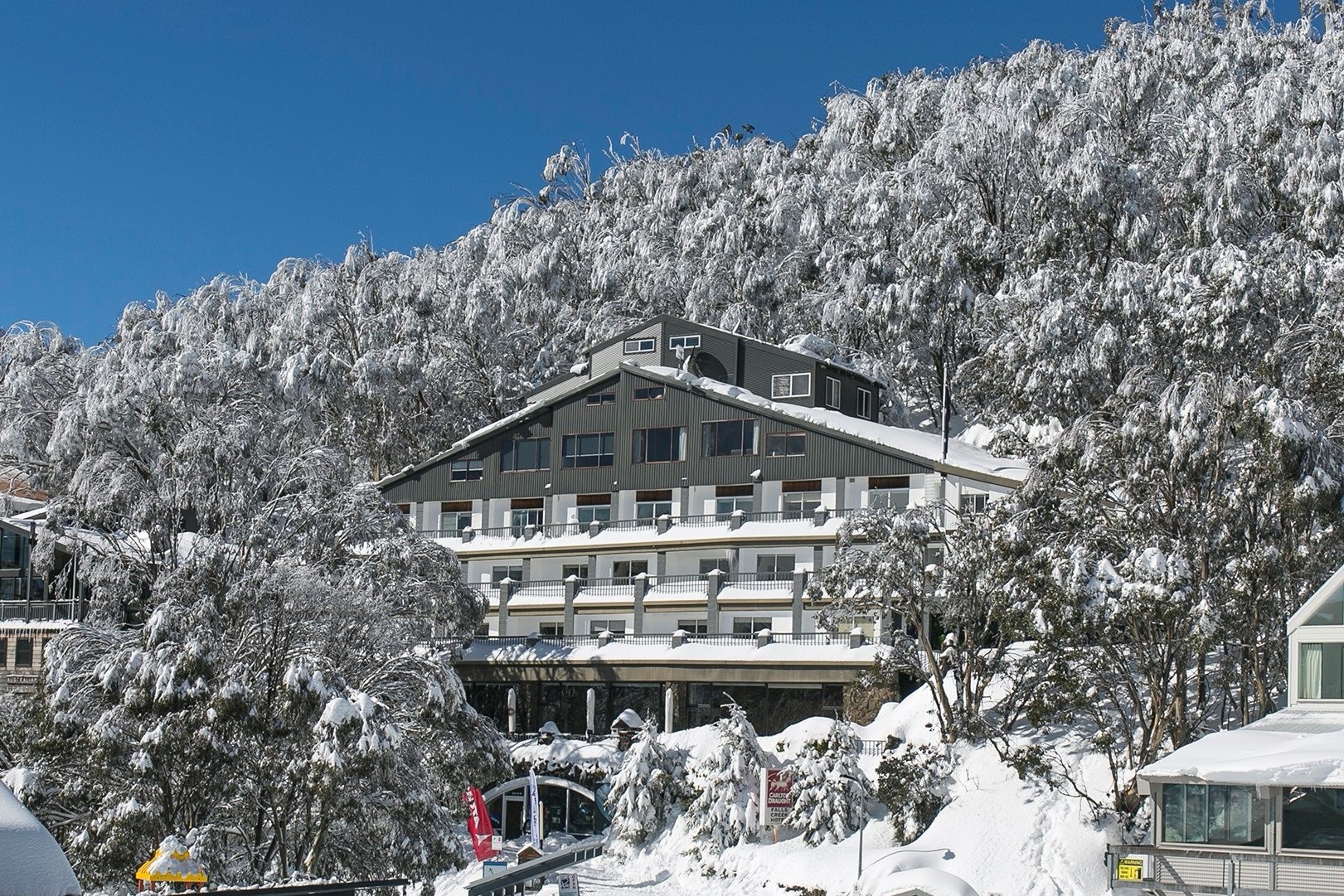 Falls Creek Hotel-官方