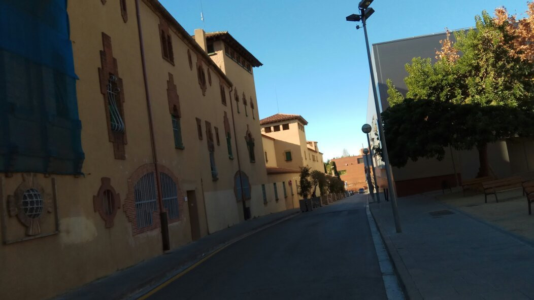 Monestir de Santa Maria de Montsio景点图片