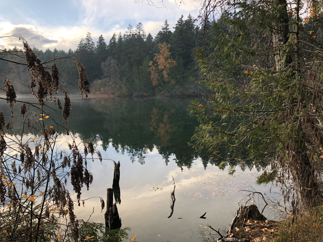 Elk/Beaver Lake Regional Park景点图片