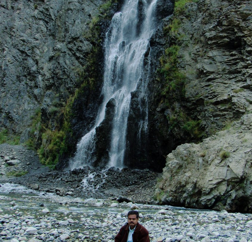 Manthokha Waterfall景点图片