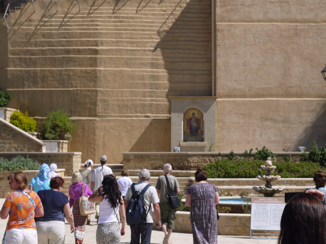 Chrysospiliotissa Church-Deftera必去景点