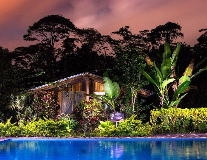 Oro y Luna Lodge-泳池