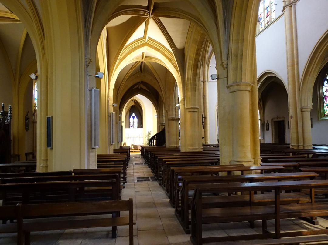 Eglise Saint-Etienne-罗阿讷必去景点