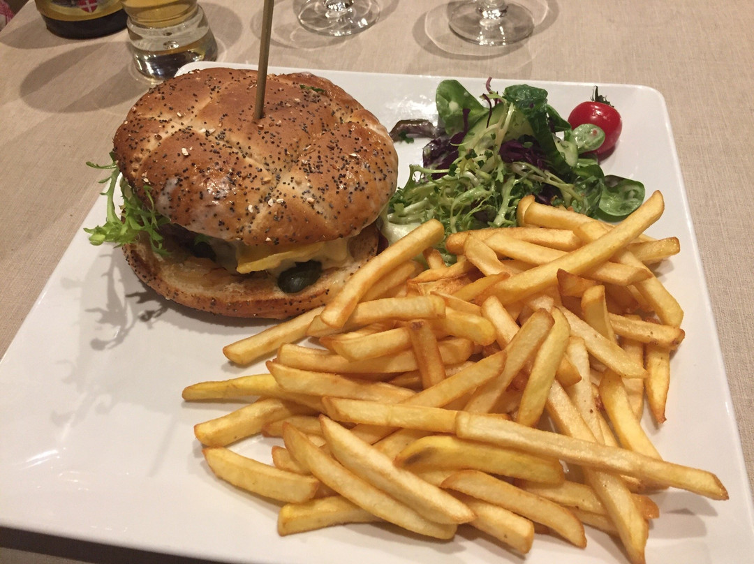 Servoz餐馆和美食-La Bergerie