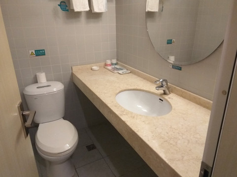 上海北外滩长阳路亚朵酒店主图