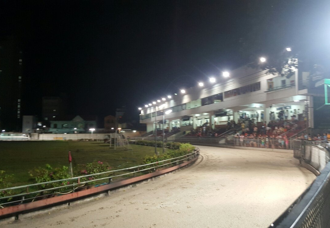 Lam Son Stadium-头顿必去景点