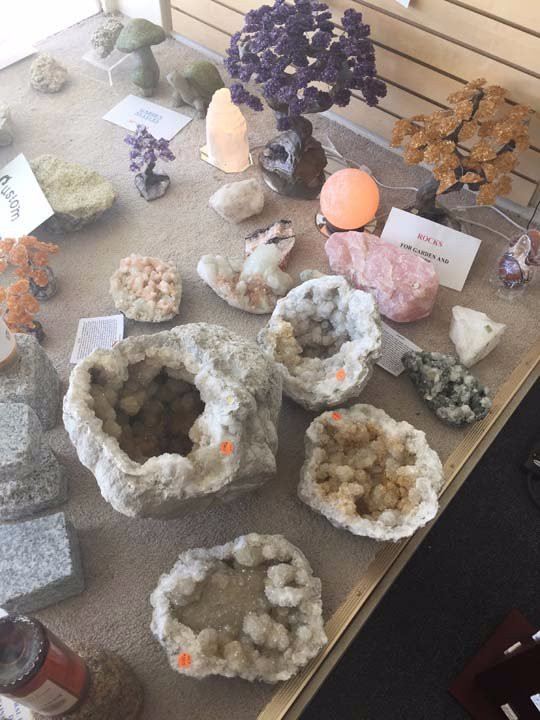 Jessy's Gems Gallery-Vinton必去景点