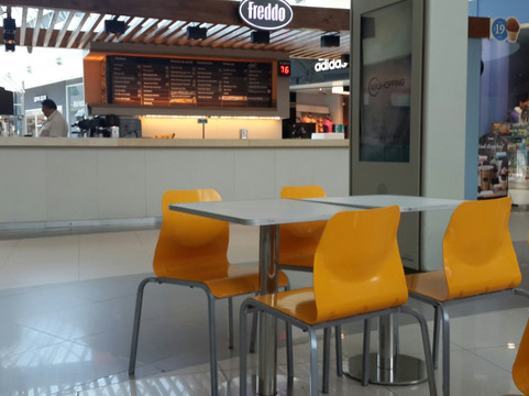 Tortuguitas餐馆和美食-Freddo