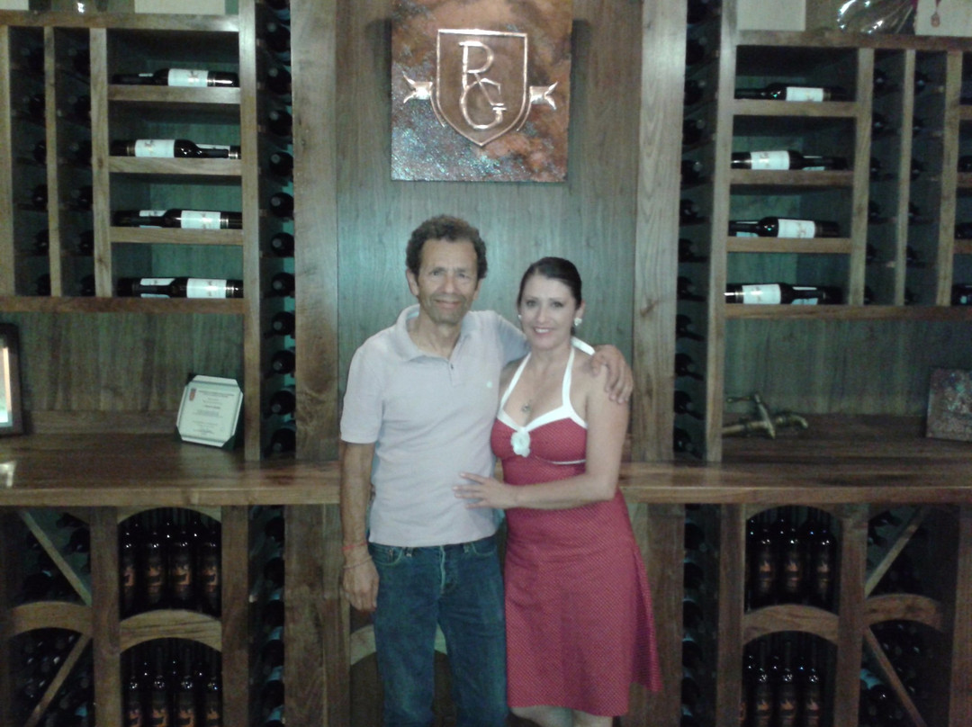 Cava Ocho-恩塞纳达必去景点