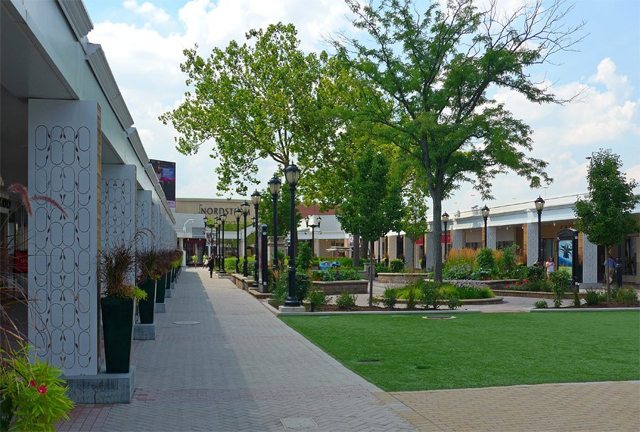 Westfield Old Orchard Center-斯科基必去景点