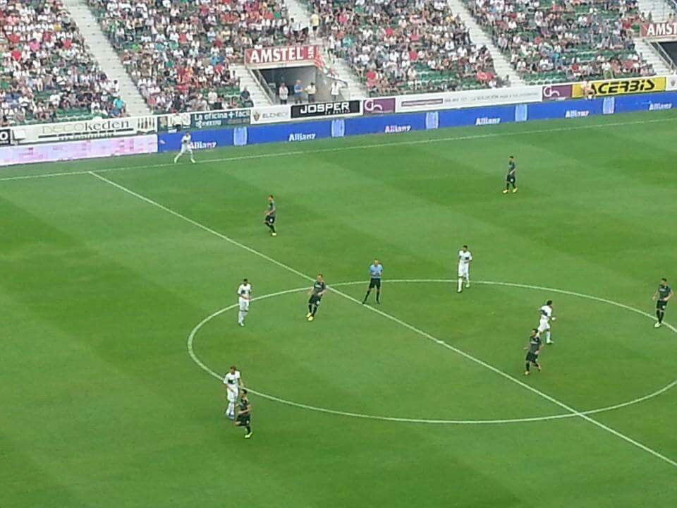 Estadio Manuel Martínez Valero景点图片