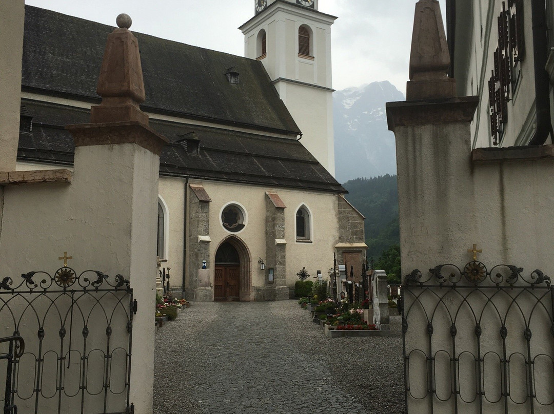 Pfarrkirche Maria Himmelfahrt-Kuchl必去景点