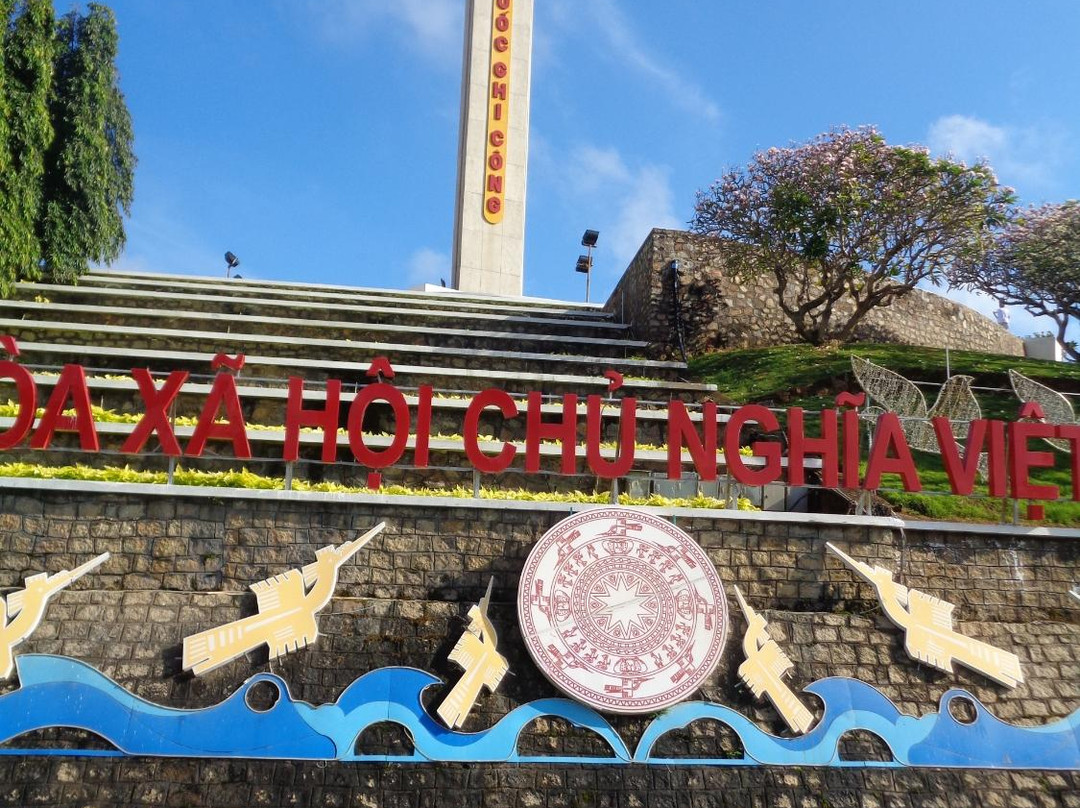 Martyrs' Memorial-头顿必去景点