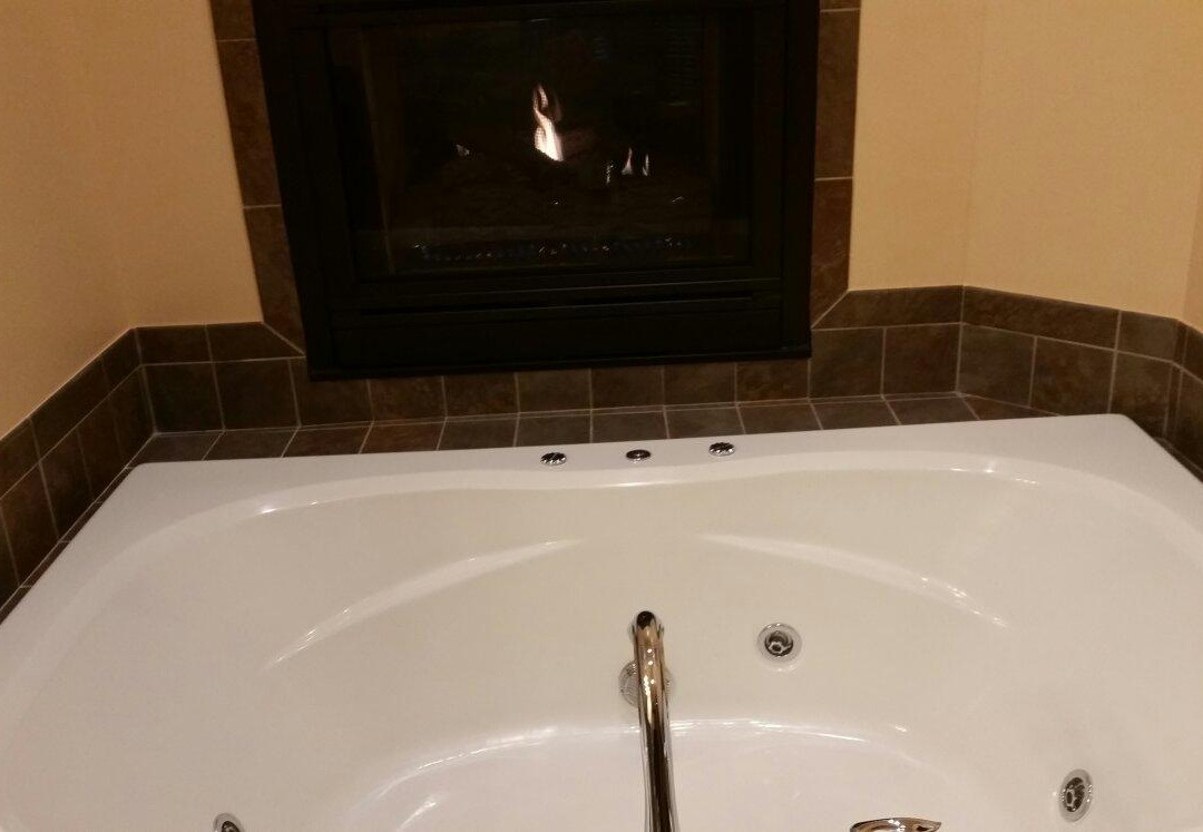 Longhollow Point Inn主图