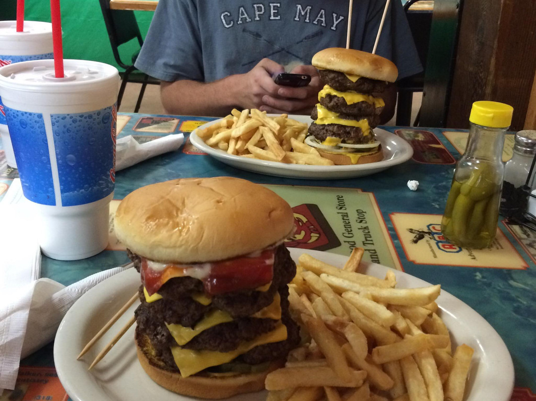 Oil City餐馆和美食-Longwood General Store