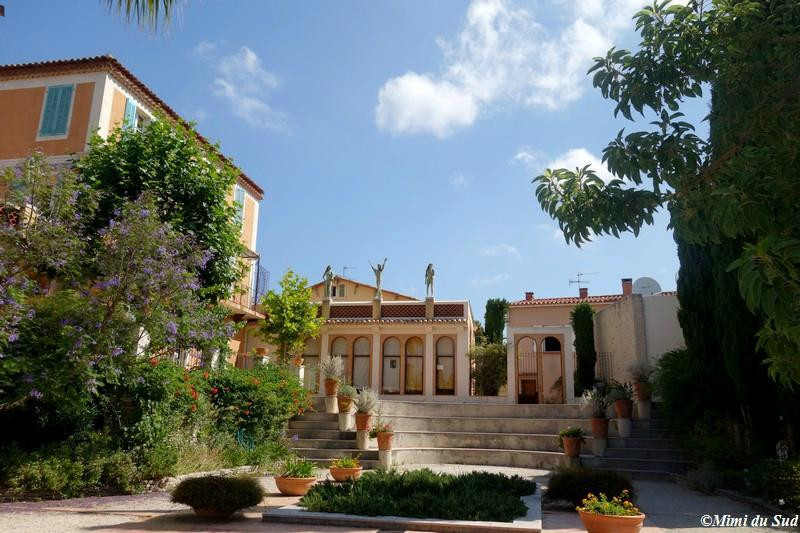Bibliotheque Municipale de Cassis-卡西斯必去景点