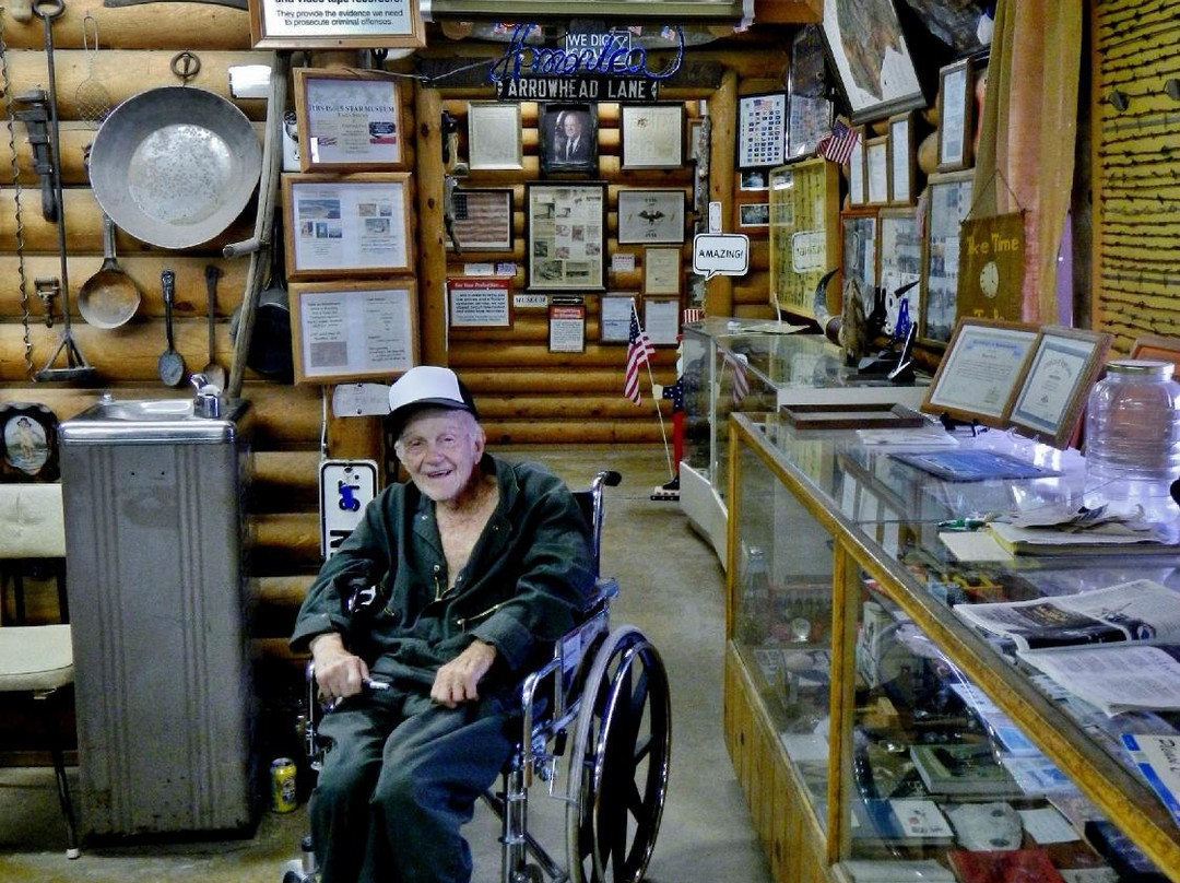 Huck's Museum and Trading Post-布兰丁必去景点