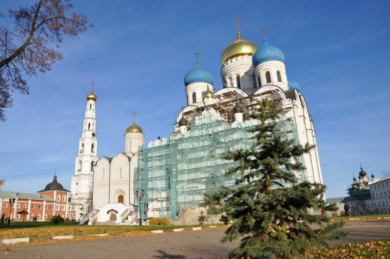 Church of the Savior Transfiguration of Ugresh Monastery of St. Nicholas景点图片