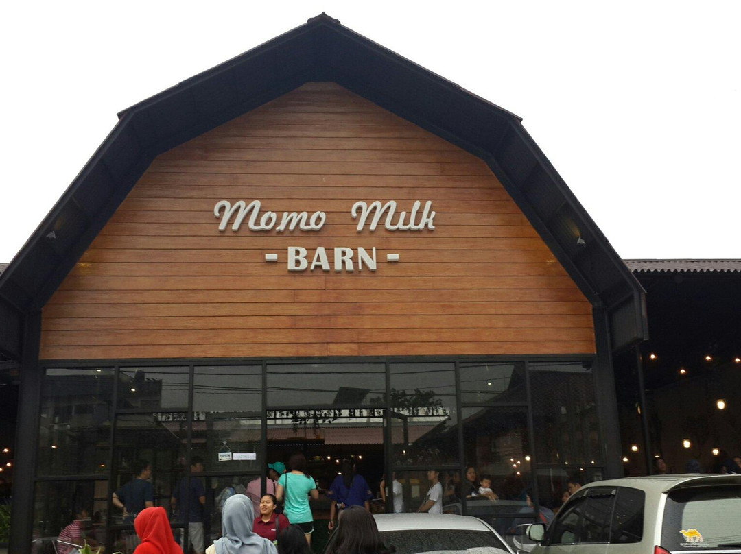 Momo Milk Barn